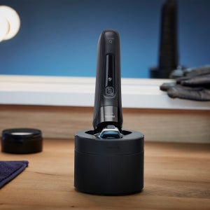 Philips Norelco Shaver 6900 with SenseIQ and Quick Clean Pod, Series 6000