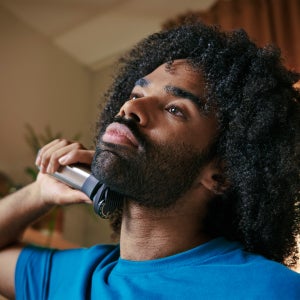 Philips Norelco Multigroom - Ultimate Precision All-in-one Trimmer