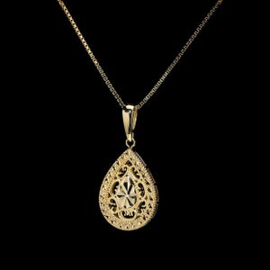 14kt Yellow Gold Pear Drop Pendant
