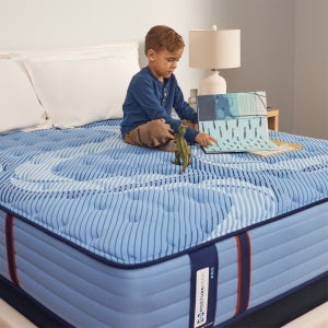 Sealy Posturepedic Pro Highland Manor 13" Medium Mattress